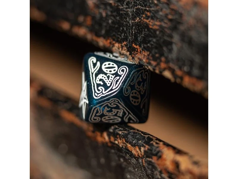 Q Workshop RPG-Würfelset COC Abyssal & white Dice Set 7 Stk. 6 Q Workshop RPG-Würfelset COC Abyssal & white Dice Set 7 Stk. – Bild 4