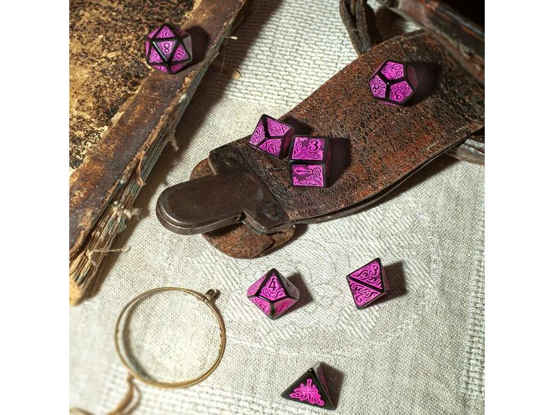 Q Workshop RPG-Würfelset COC Black & magenta Dice Set 7 Stk. 5 Q Workshop RPG-Würfelset COC Black & magenta Dice Set 7 Stk. – Bild 3