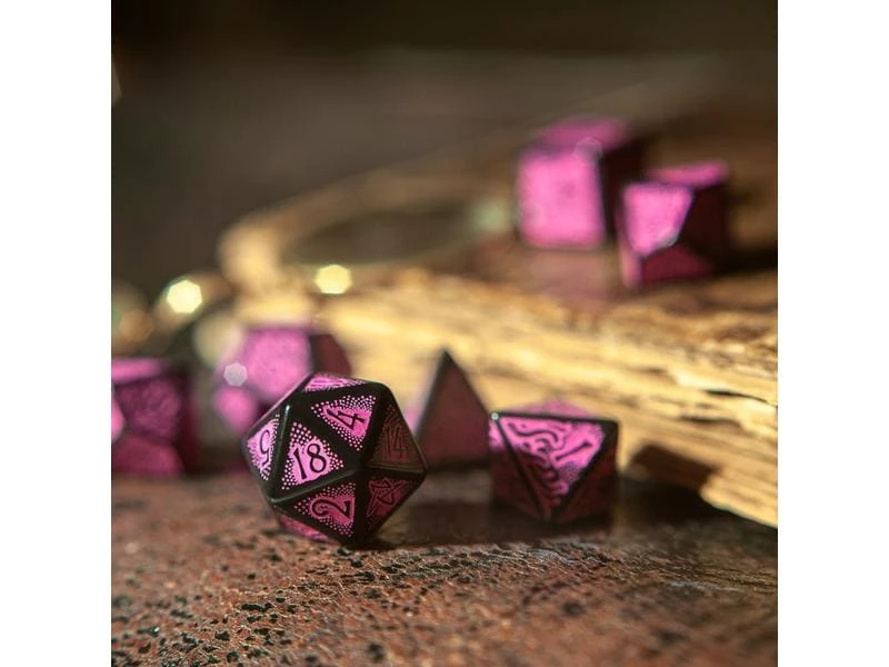 Q Workshop RPG-Würfelset COC Black & magenta Dice Set 7 Stk. 6 Q Workshop RPG-Würfelset COC Black & magenta Dice Set 7 Stk. – Bild 4